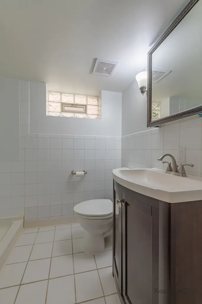 3933 West 69th Place Chicago IL 60629