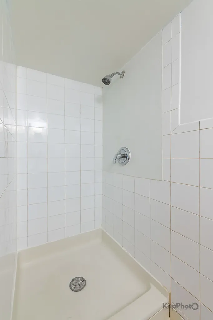 3933 West 69th Place Chicago IL 60629