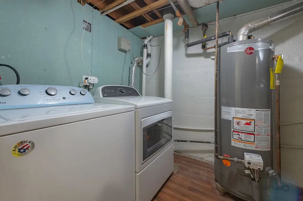 3933 West 69th Place Chicago IL 60629