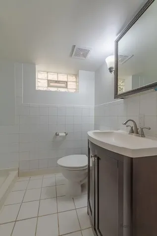 3933 West 69th Place Chicago IL 60629