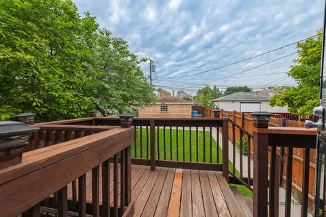 3933 West 69th Place Chicago IL 60629