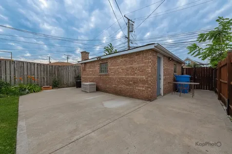 3933 West 69th Place Chicago IL 60629