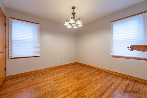 3933 West 69th Place Chicago IL 60629