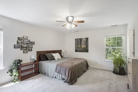 560 Jennifer Circle Mundelein IL 60060