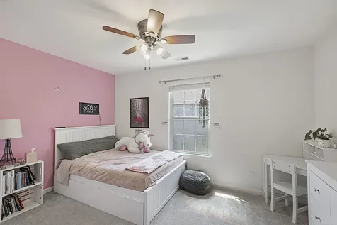 560 Jennifer Circle Mundelein IL 60060