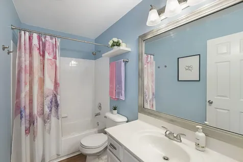 560 Jennifer Circle Mundelein IL 60060