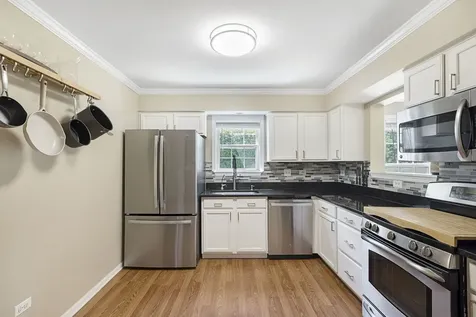 560 Jennifer Circle Mundelein IL 60060