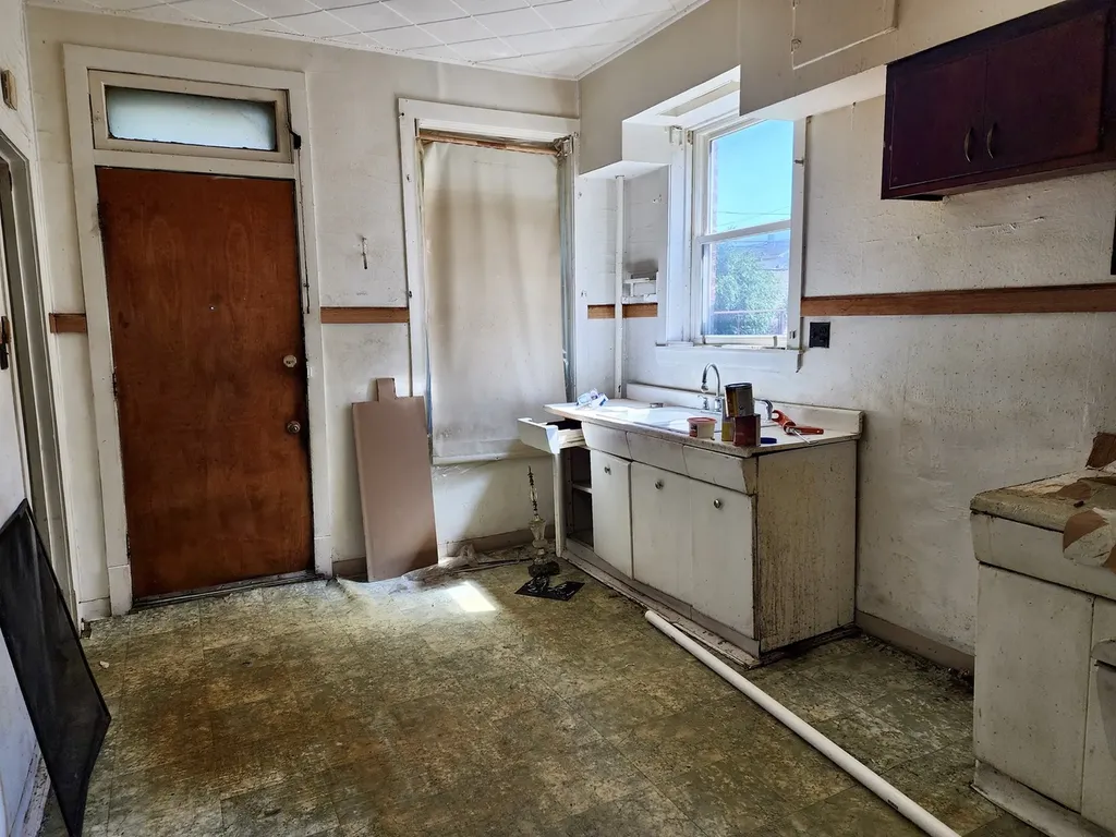 5042 West Superior Street Chicago IL 60644