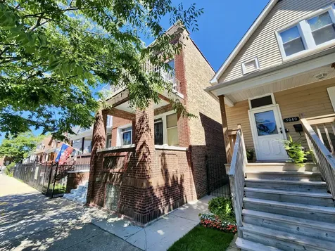 5042 West Superior Street Chicago IL 60644