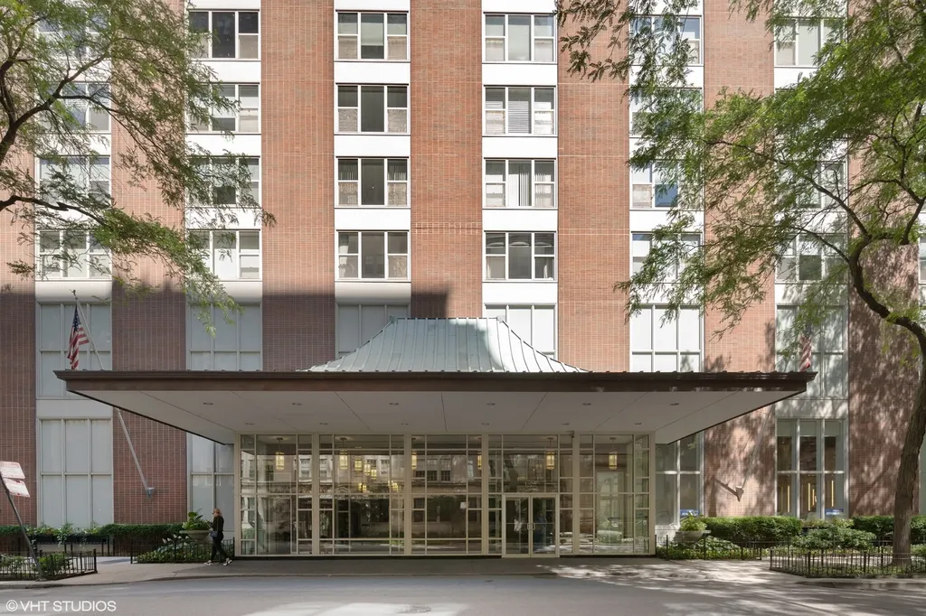 1325 North State Parkway Chicago IL 60610