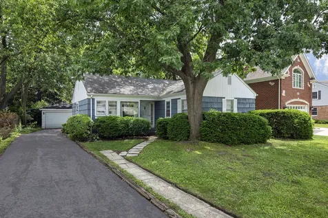 1125 Greenbriar Lane Northbrook IL 60062