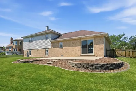 17019 Bedford Lane Tinley Park IL 60477