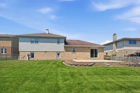 17019 Bedford Lane Tinley Park IL 60477