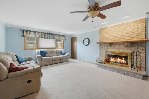 17019 Bedford Lane Tinley Park IL 60477