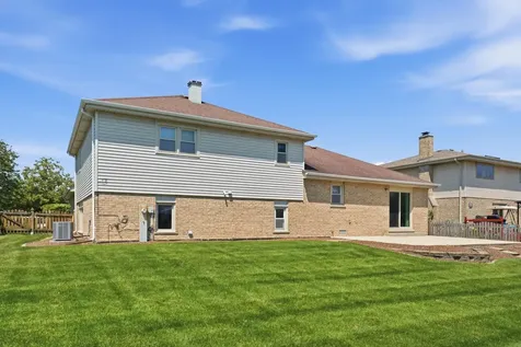 17019 Bedford Lane Tinley Park IL 60477