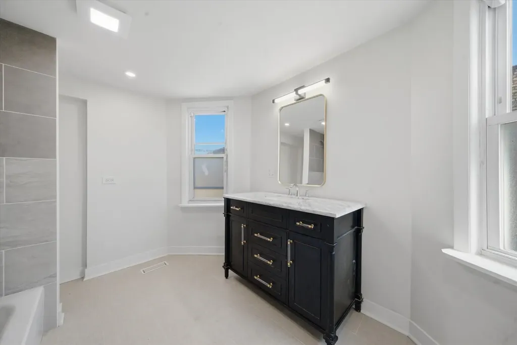 1446 East 71st Place Chicago IL 60619