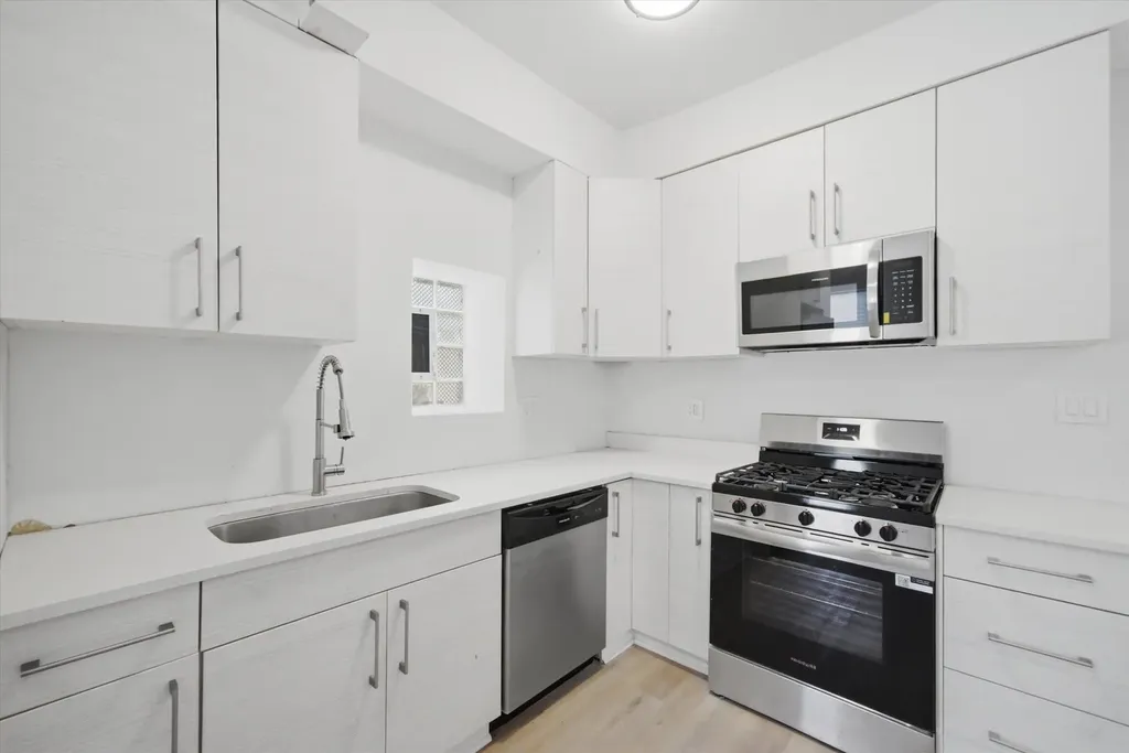 1446 East 71st Place Chicago IL 60619
