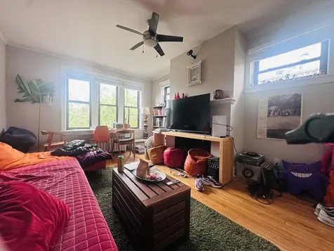 635 West Roscoe Street Chicago IL 60657
