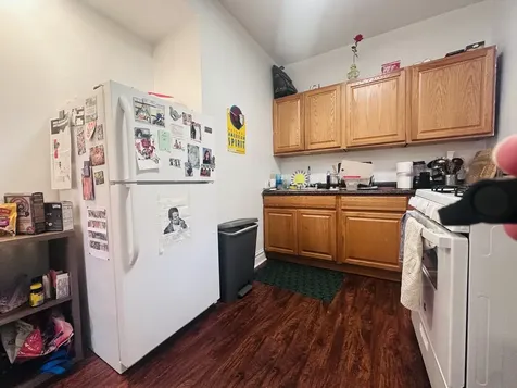 635 West Roscoe Street Chicago IL 60657