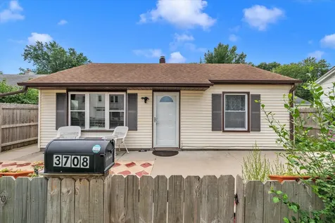 3708 5TH Avenue Moline IL 61265