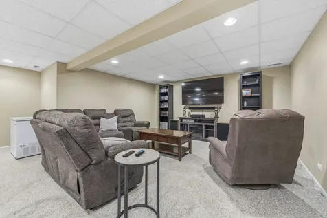 531 Brookside Avenue Algonquin IL 60102