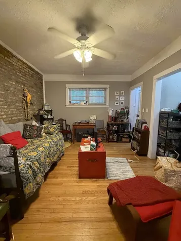 713 West Barry Avenue Chicago IL 60657