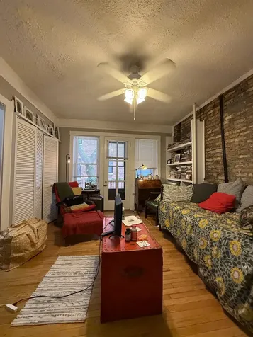 713 West Barry Avenue Chicago IL 60657