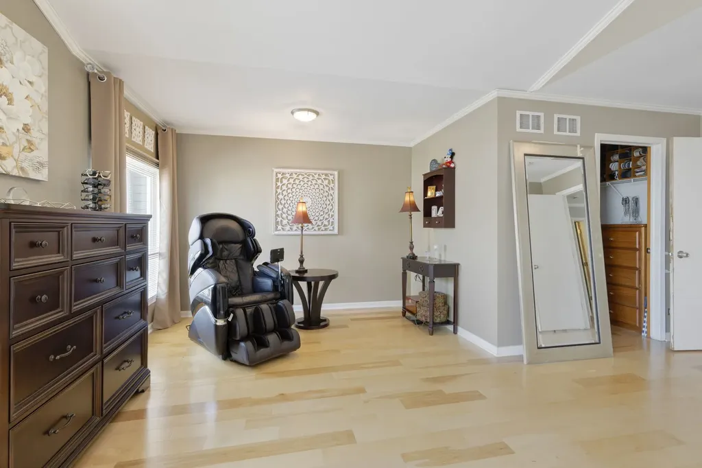 363 Aaron Lane Bolingbrook IL 60440
