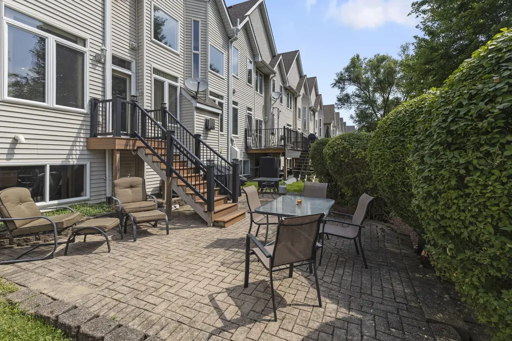 363 Aaron Lane Bolingbrook IL 60440