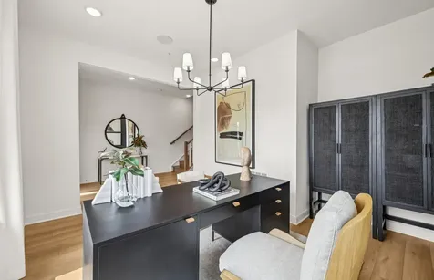 1645 Aqua Drive Naperville IL 60563