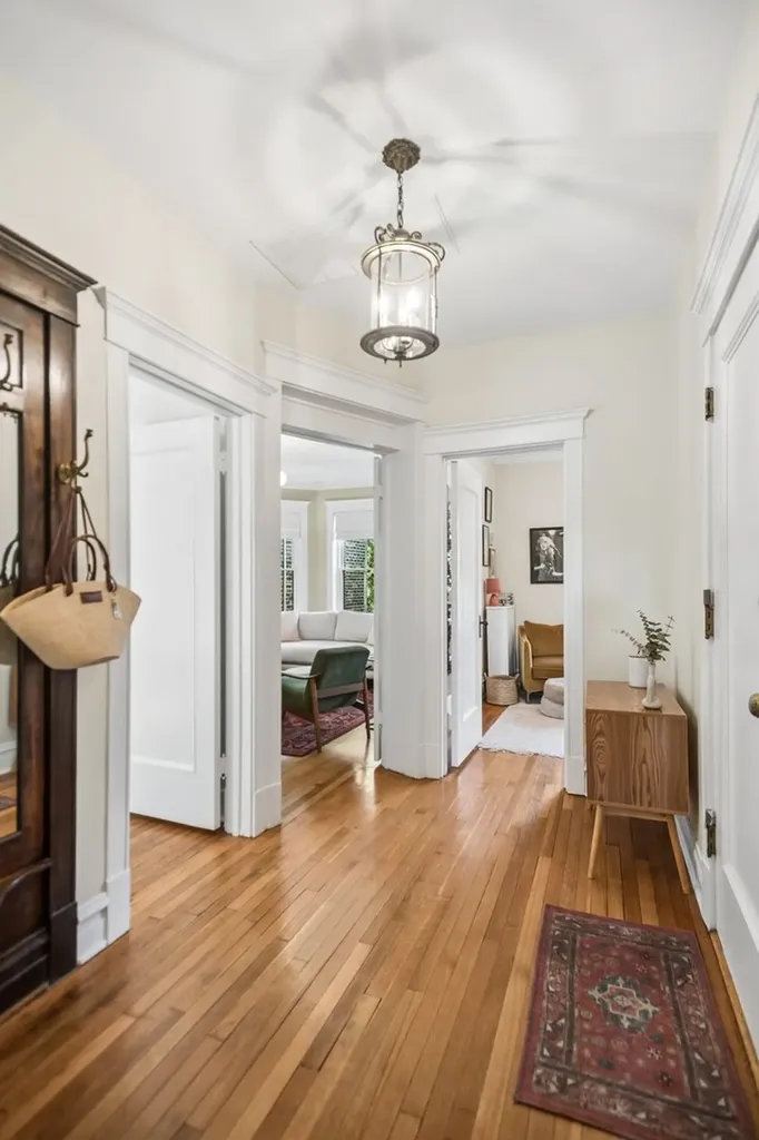 4635 North Paulina Street Chicago IL 60640