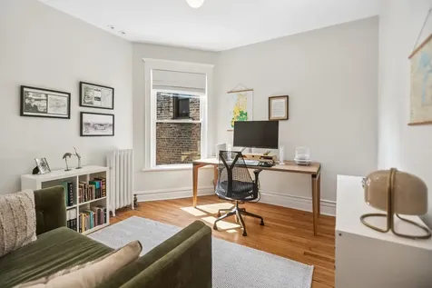 4635 North Paulina Street Chicago IL 60640