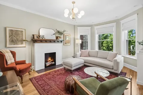 4635 North Paulina Street Chicago IL 60640