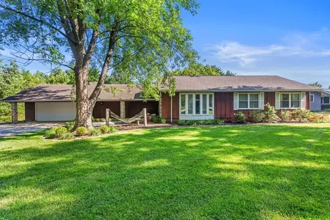 2102 Fogel Road Mahomet IL 61853