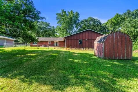 2102 Fogel Road Mahomet IL 61853