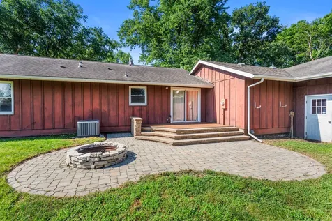2102 Fogel Road Mahomet IL 61853
