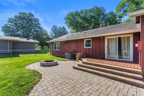 2102 Fogel Road Mahomet IL 61853