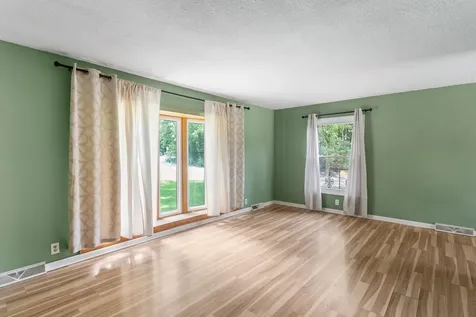 2102 Fogel Road Mahomet IL 61853