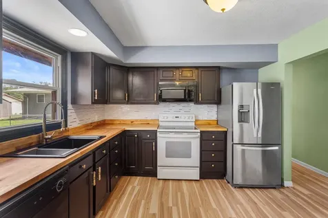2102 Fogel Road Mahomet IL 61853