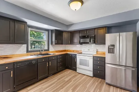 2102 Fogel Road Mahomet IL 61853