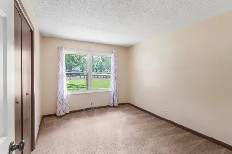 2102 Fogel Road Mahomet IL 61853