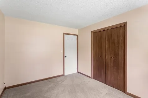 2102 Fogel Road Mahomet IL 61853