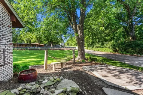 2102 Fogel Road Mahomet IL 61853