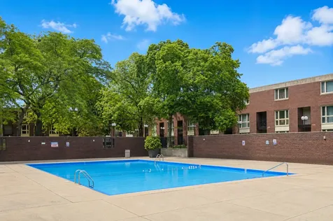 2605 South Indiana Avenue Chicago IL 60616