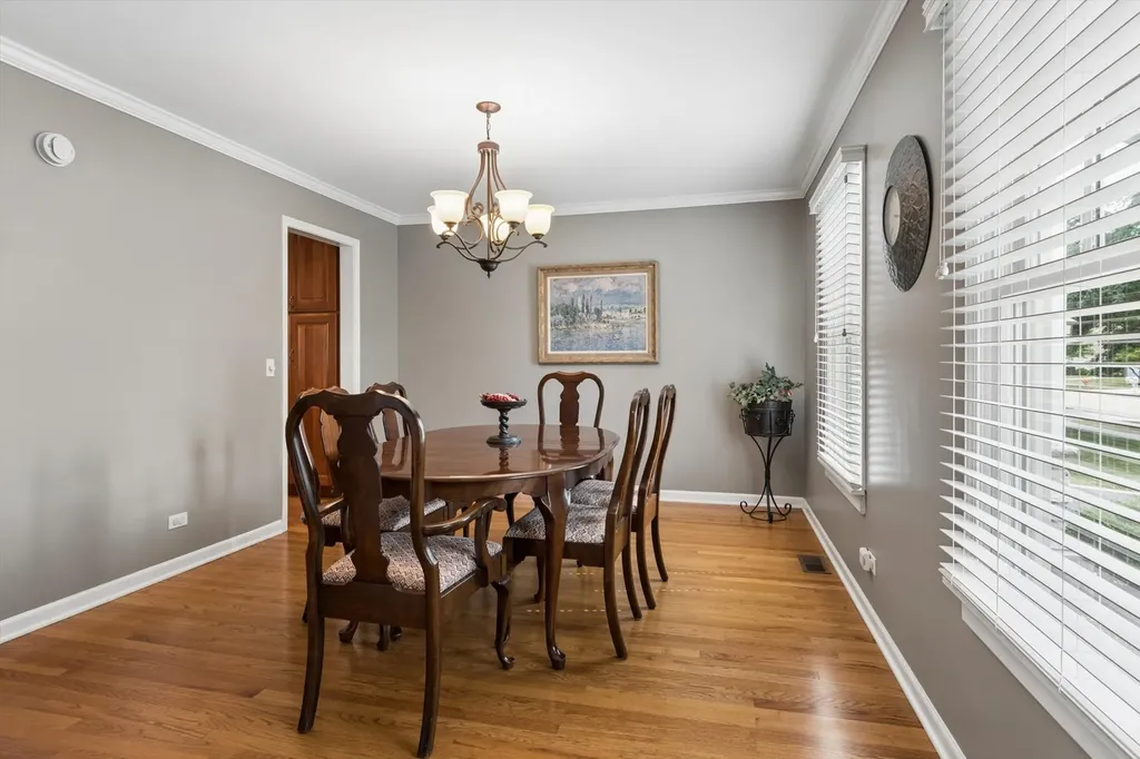 1137 Hyde Park Lane Naperville IL 60565