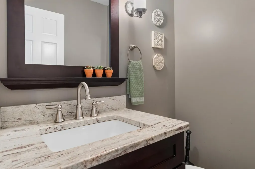 1137 Hyde Park Lane Naperville IL 60565
