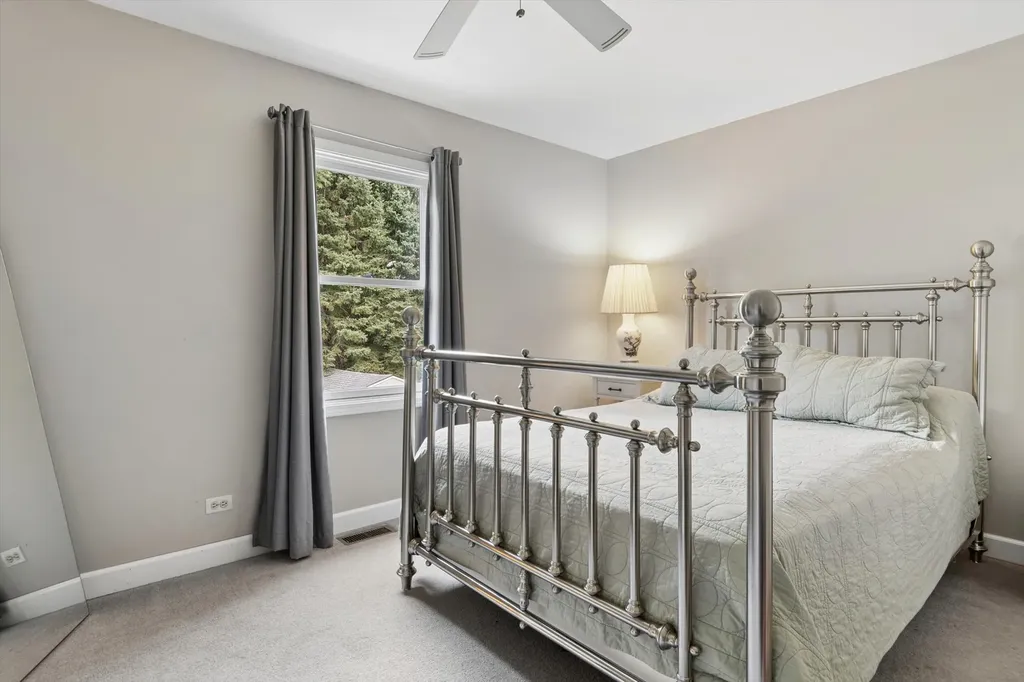 1137 Hyde Park Lane Naperville IL 60565