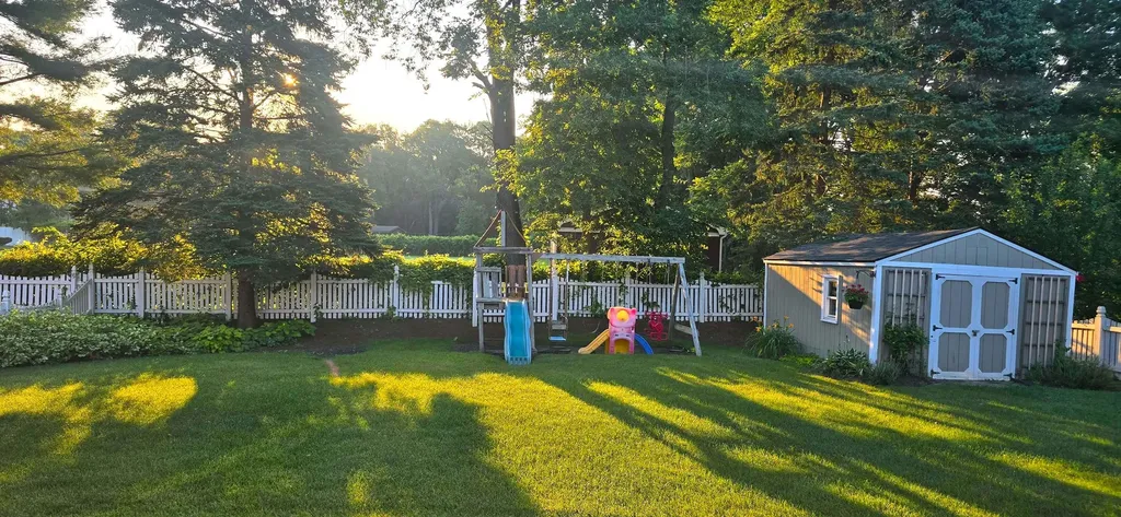1137 Hyde Park Lane Naperville IL 60565