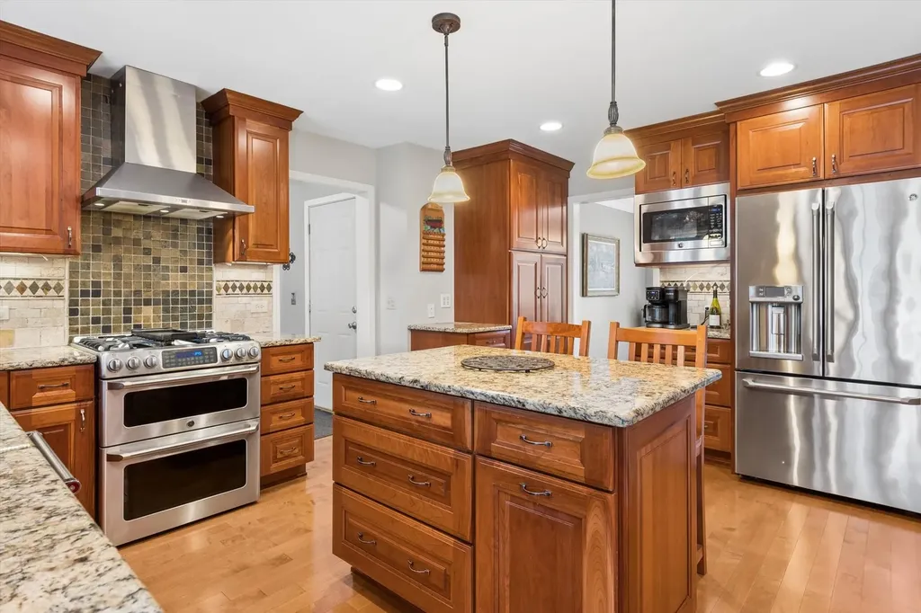 1137 Hyde Park Lane Naperville IL 60565