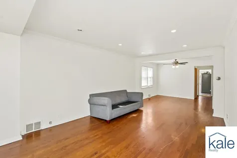 3719 West 81st Place Chicago IL 60652